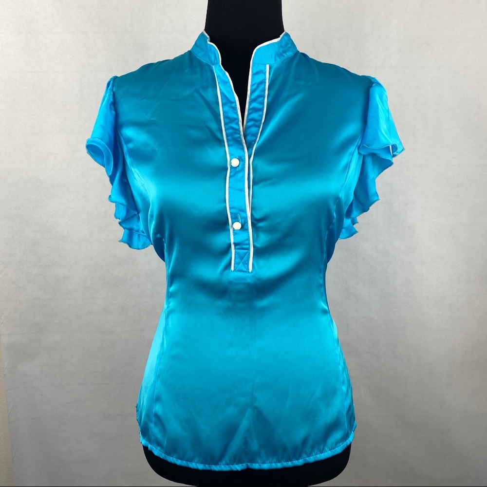 Women’s Flutter Sleeve Blouse Size Medium (8/10)
